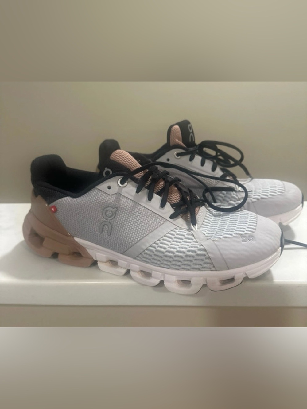 On Cloudflyer Women’s Road Running Shoes size 8
